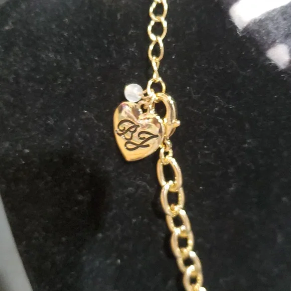 Betsey Johnson green Lucky inscription green bow and emerald gold chain necklace - Picture 7 of 8